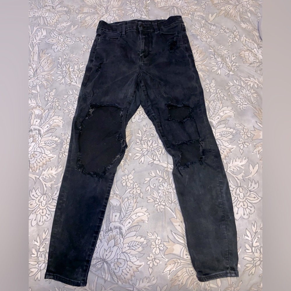 size 8 american eagle stretchy high rise black ripped jeans